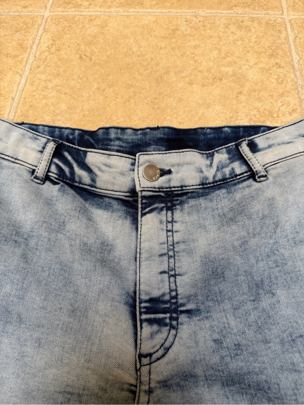 H&M Shorts - Picture 3 of 6